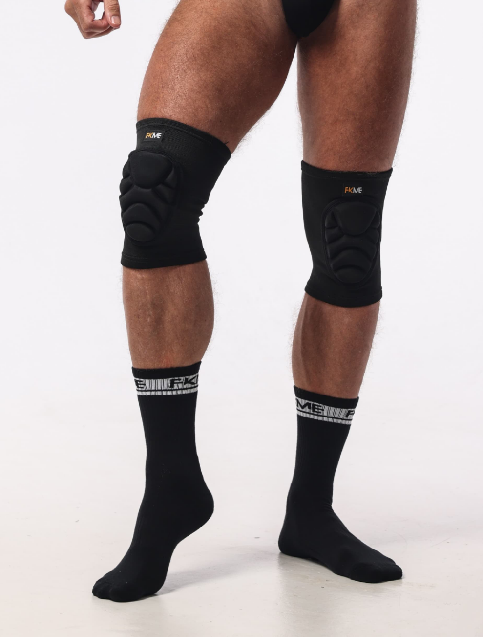 Knee pads