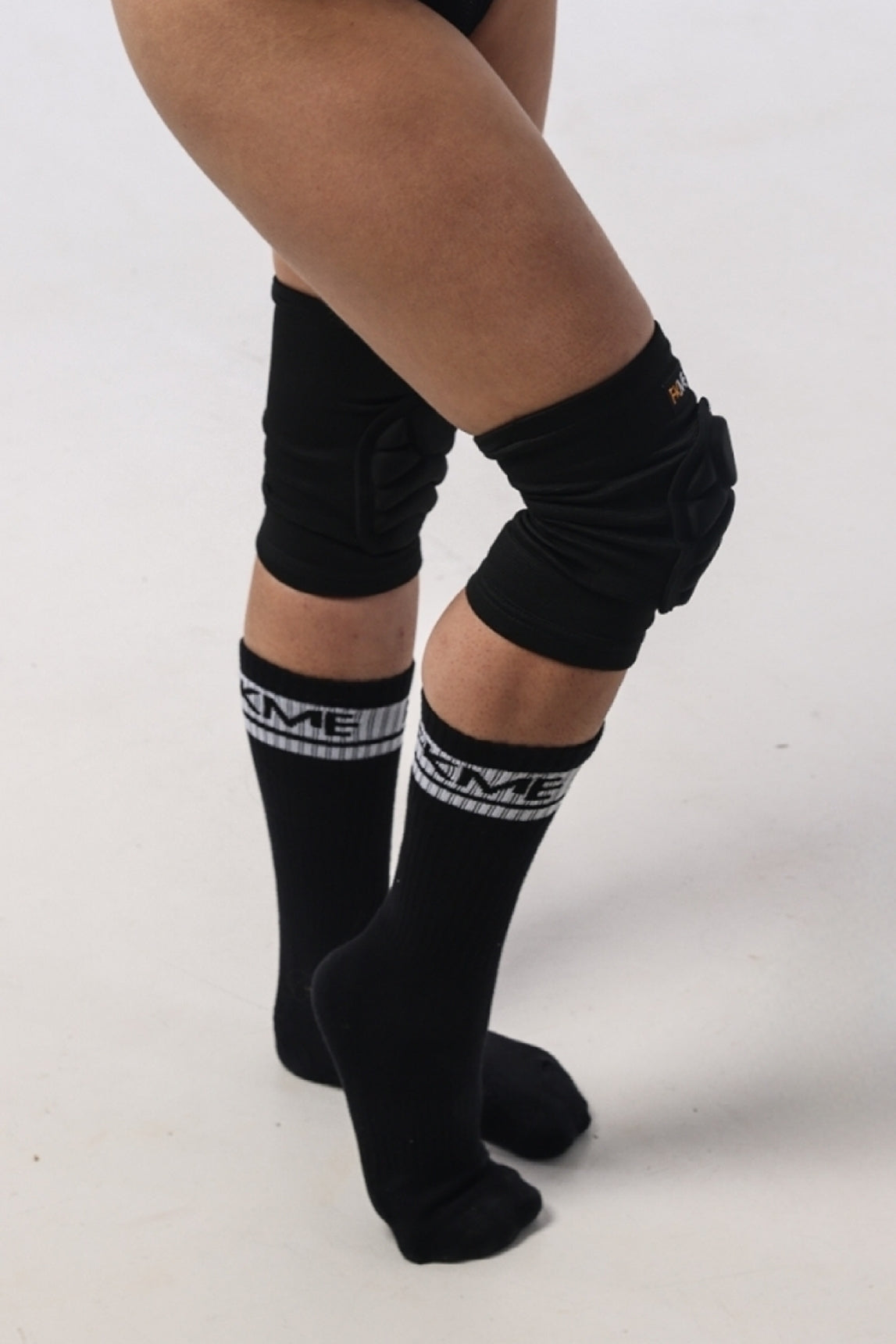 Knee pads